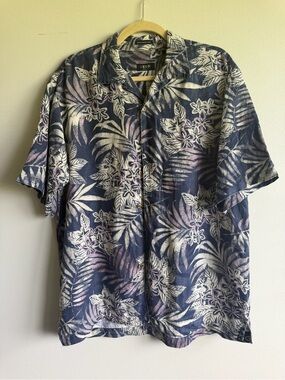 Izod Aloha shirt , Blue and Cream Tropical Print Short Sleeve Shirt